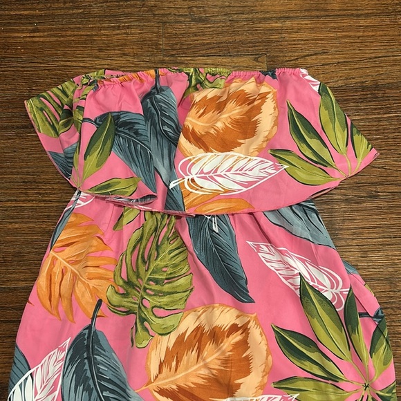 SHEIN Tropical Ruffle Strapless Dress - Picture 3 of 5